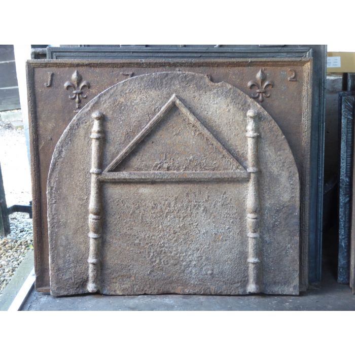 Plaque en fonte Fronton avec emblème pour cheminée Panneau de